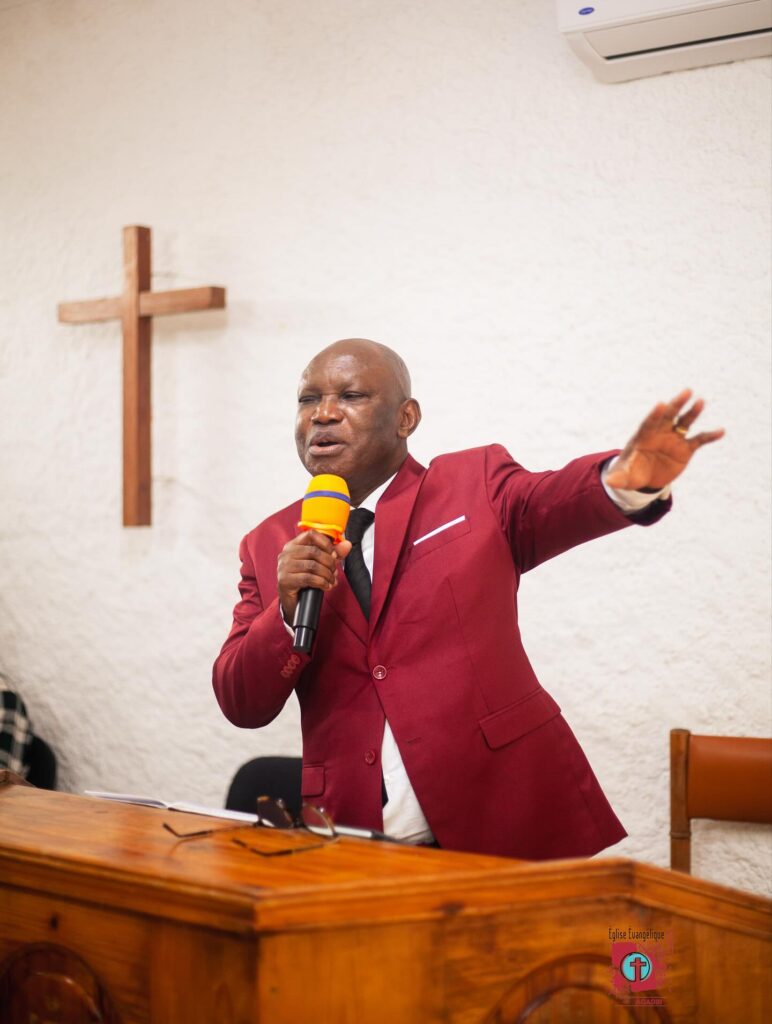 Clement MPUTU
